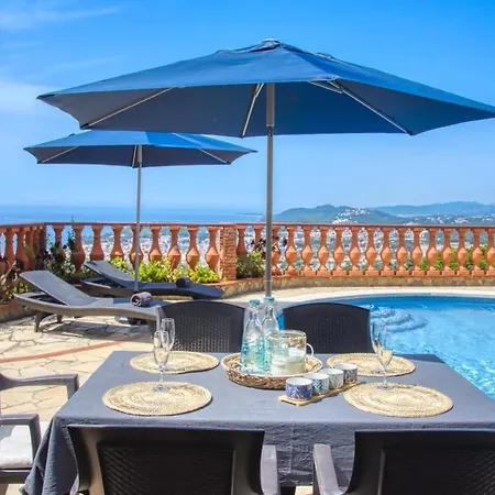 Sleeps 8 Pool Wifi Lloret de Mar