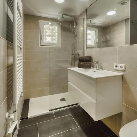 Sleeps 8 Pool Wifi Lloret de Mar