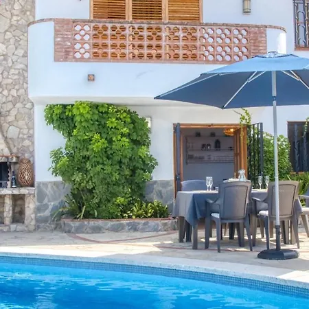 וילה Sleeps 8 Pool Wifi יורט דה מאר